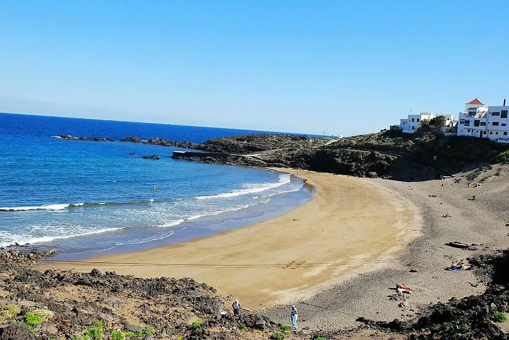 Beach And Pool View , 4 People, And Free Wifi Apartment Poris de Abona Spain