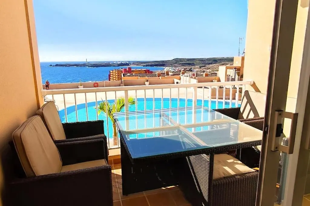 Beach And Pool View , 4 People, And Free Wifi Apartment Poris de Abona Spain